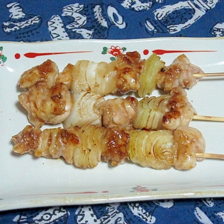 鶏モモと玉ねぎのたれ焼き鳥